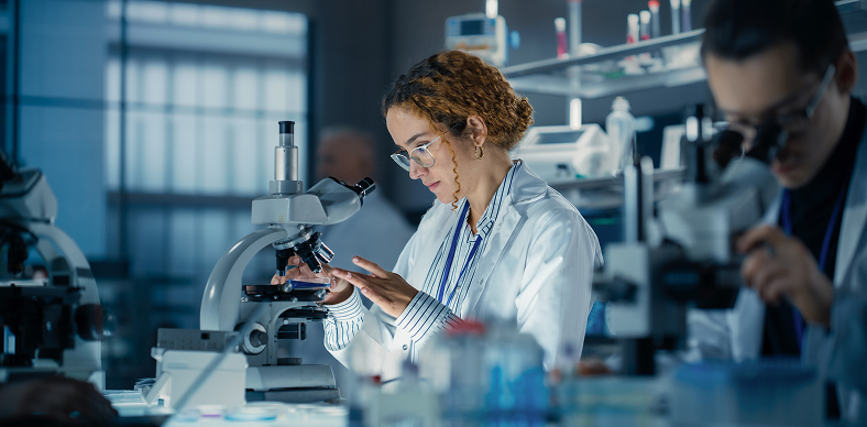 Multi-modal analysis of microplastics enabled by silicon nanomembranes